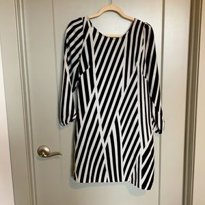 Black/White long sleeve boutique dress